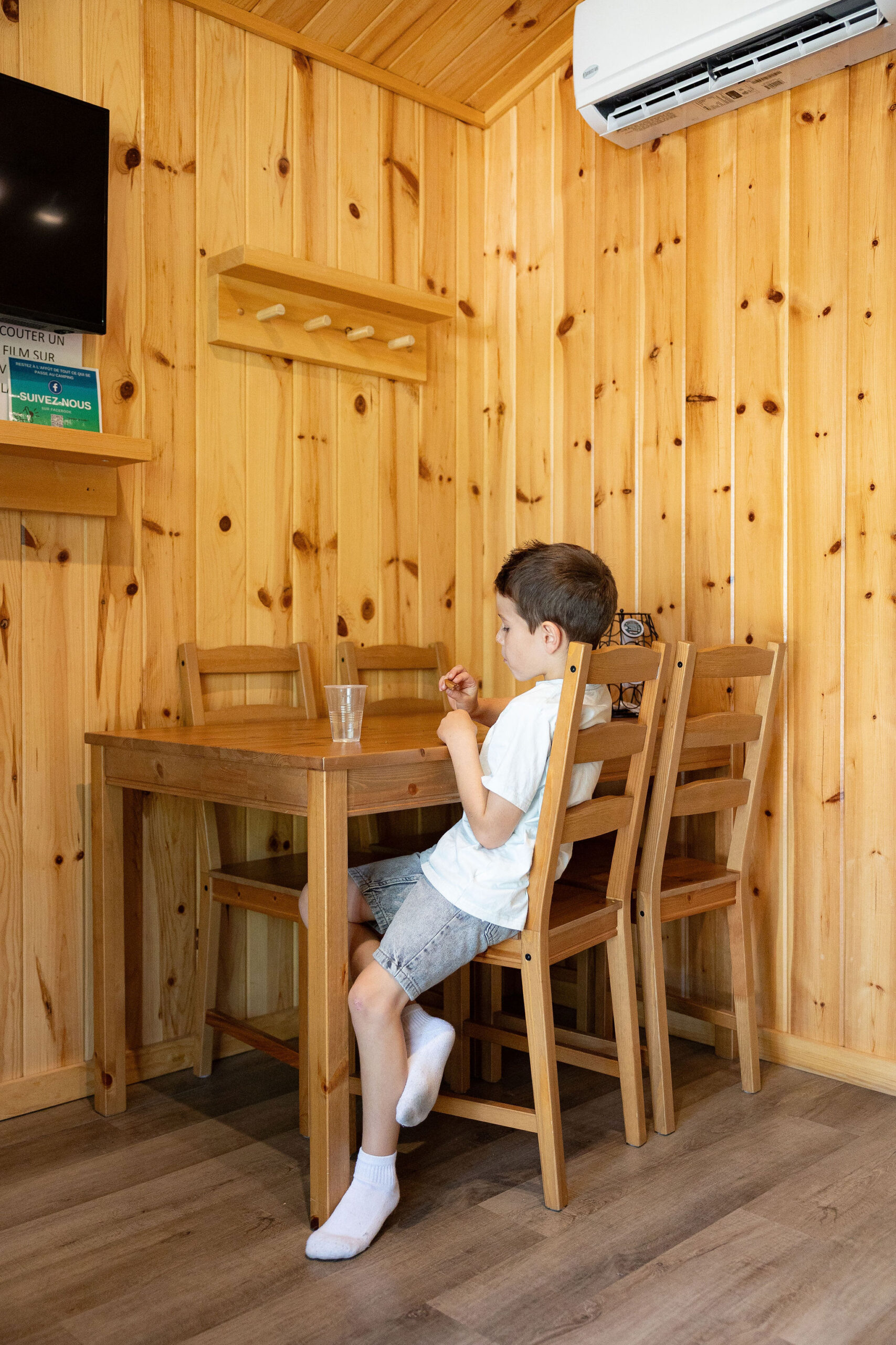 Chalet (salle à mangé et cuisine)